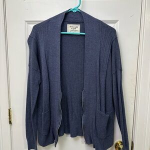 NWOT Blue Abercrombie & Fitch like new cardigan